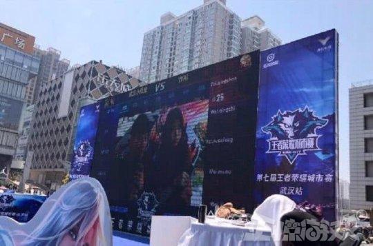 用温情触点 用温情触点